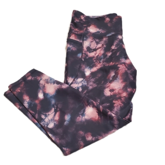 EUC Old Navy PowerSoft high-rise leggings, size XL, black and burgundy tie dye - Picture 3 of 10